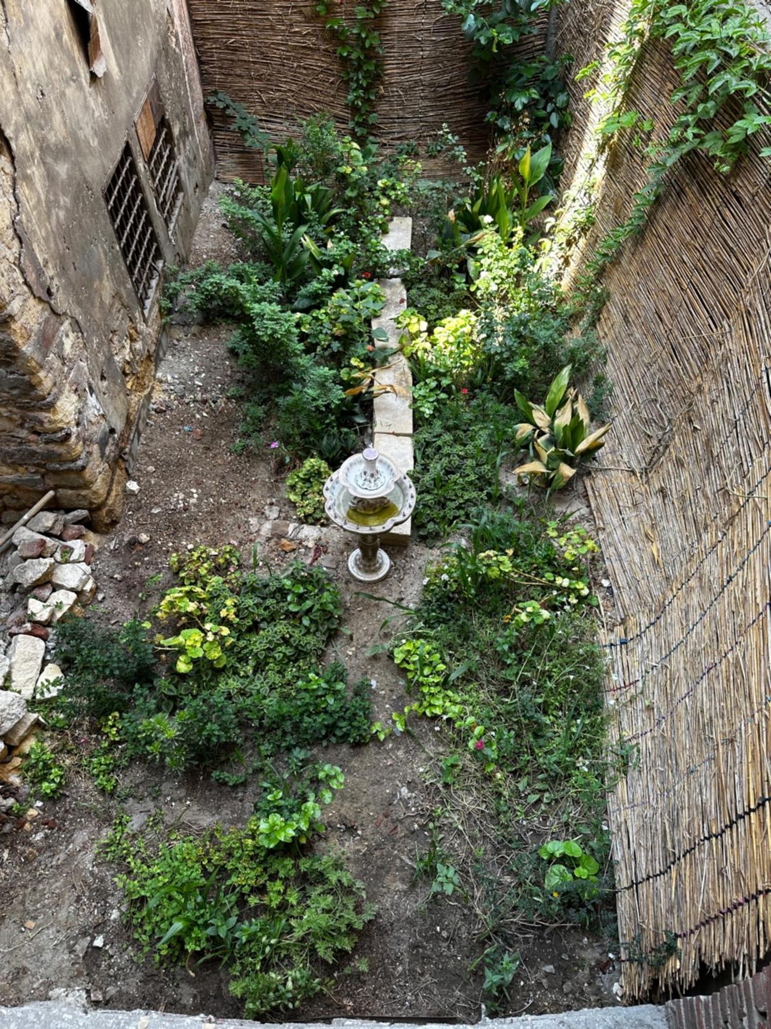 In The Heart Of The Historic Scent Of * Cairo
